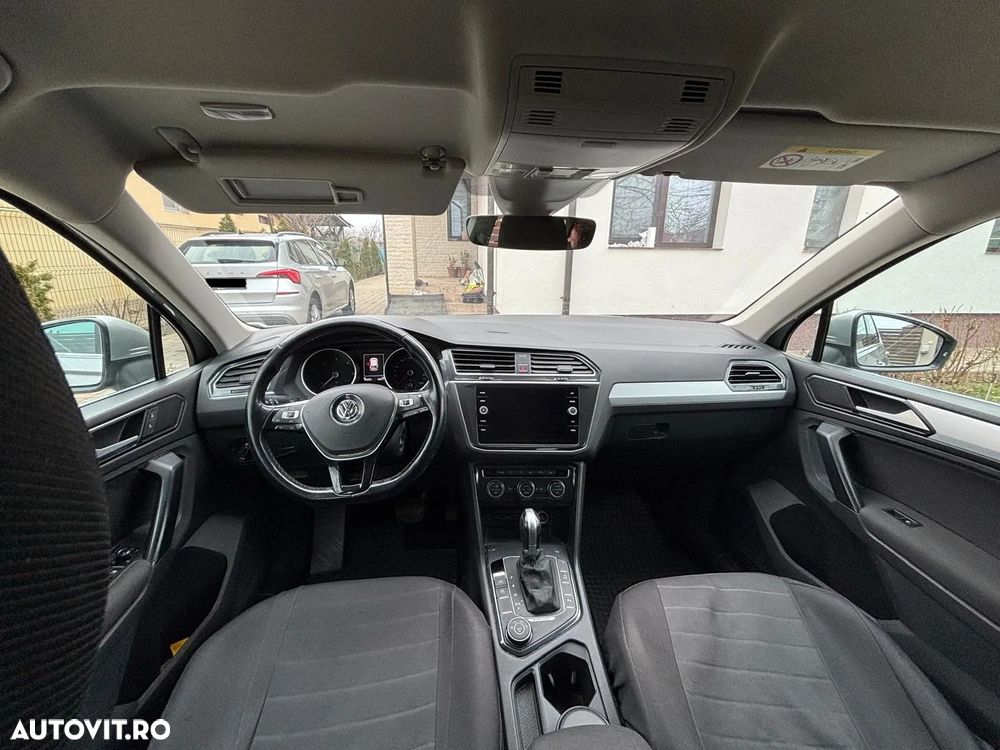 Volkswagen Tiguan - 9