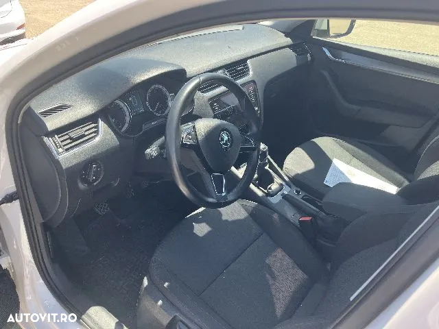 Skoda Octavia Combi Diesel 1.6 TDI Active - 6