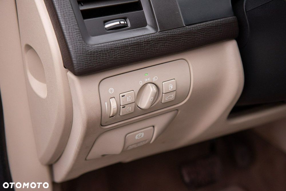 Volvo XC 60 D5 AWD Momentum - 24