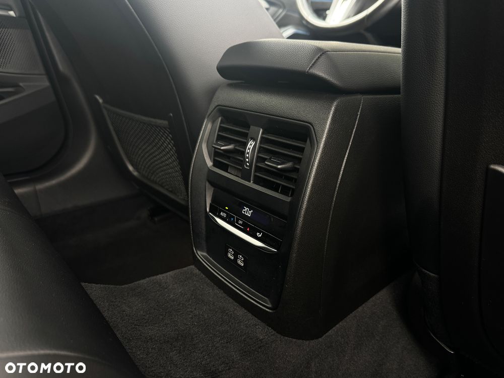 BMW Seria 3 320d xDrive mHEV M Sport sport - 23