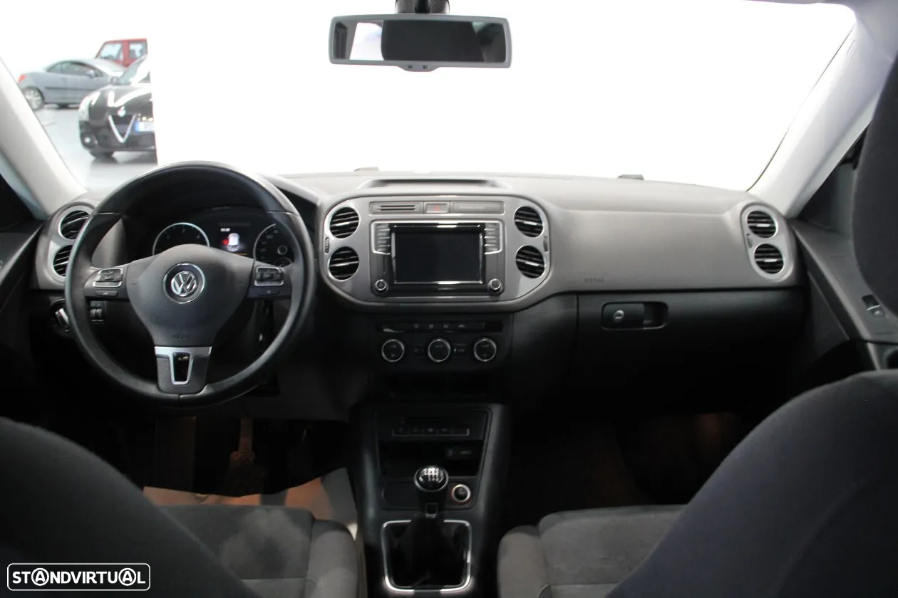VW Tiguan 2.0 TDi Sport BlueMotion - 8