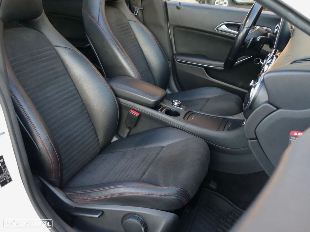 Mercedes-Benz CLA 220 CDI AMG Line Aut. - 28