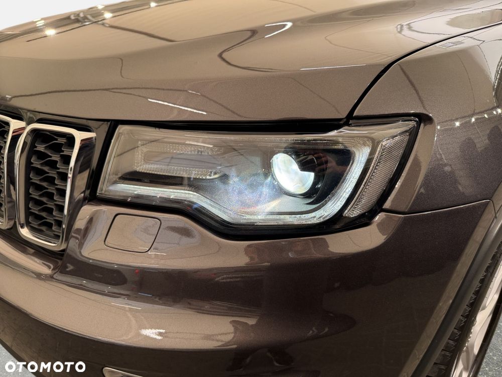 Jeep Grand Cherokee - 10