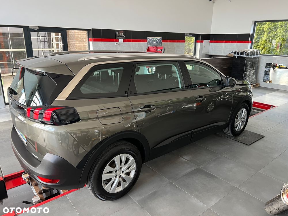 Peugeot 5008 PureTech 130 Stop & Start Allure Business-Paket - 10