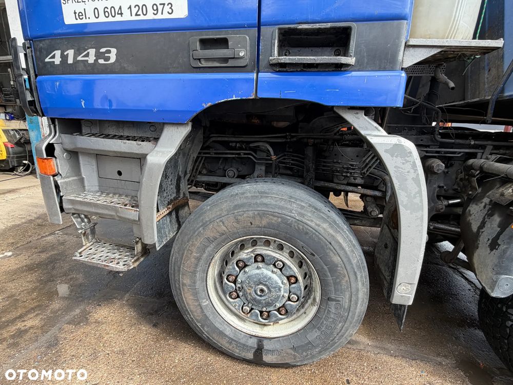 Mercedes-Benz ACTROS - 12