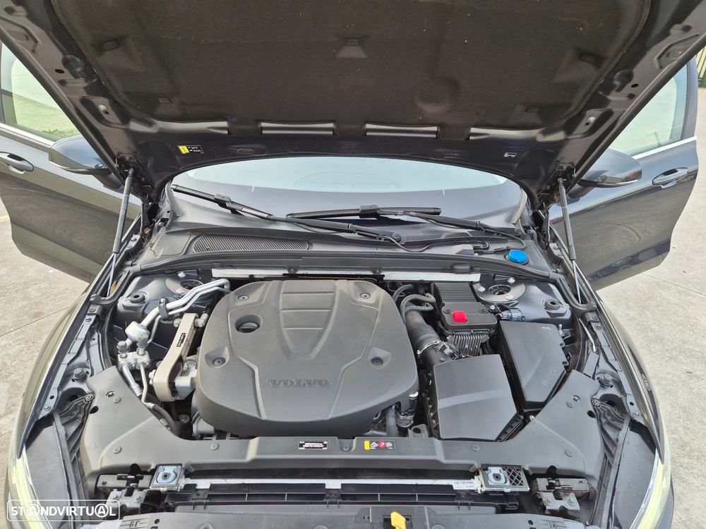 Volvo V60 2.0 D4 Momentum Plus - 21