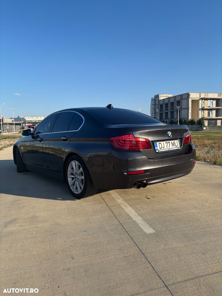 BMW Seria 5 520d Aut. Luxury Line - 5