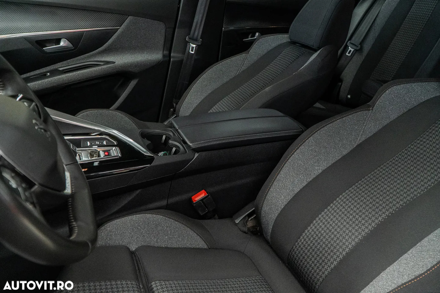 Peugeot 3008 PureTech 130 Stop & Start GPF EAT8 Allure - 18