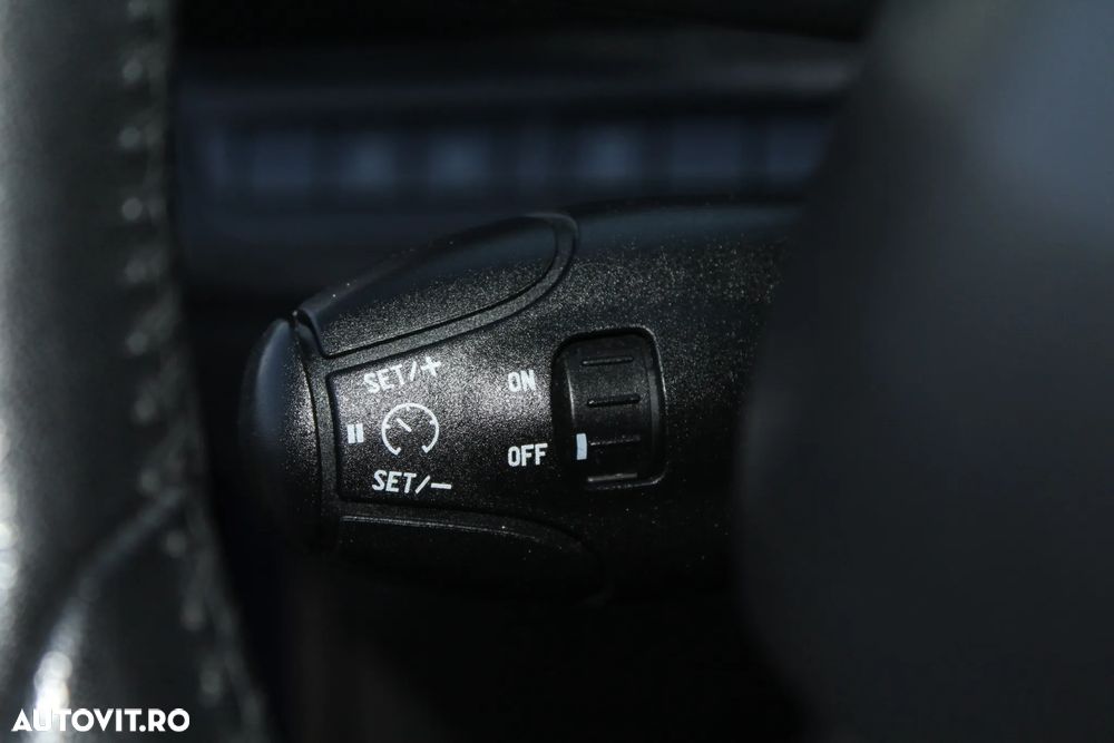 Peugeot 2008 1.6 e-HDi FAP STT Active - 15