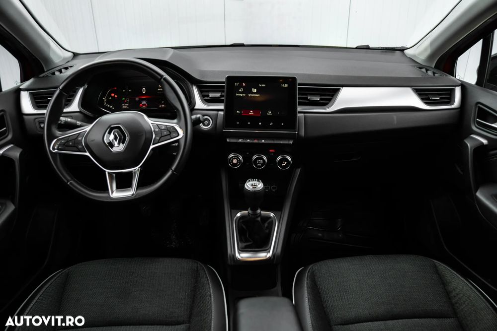 Renault Captur MHEV 140 Techno - 10