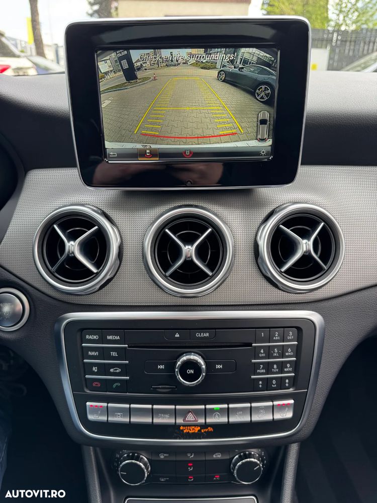 Mercedes-Benz GLA 200 d 4MATIC 7G-DCT Style - 18