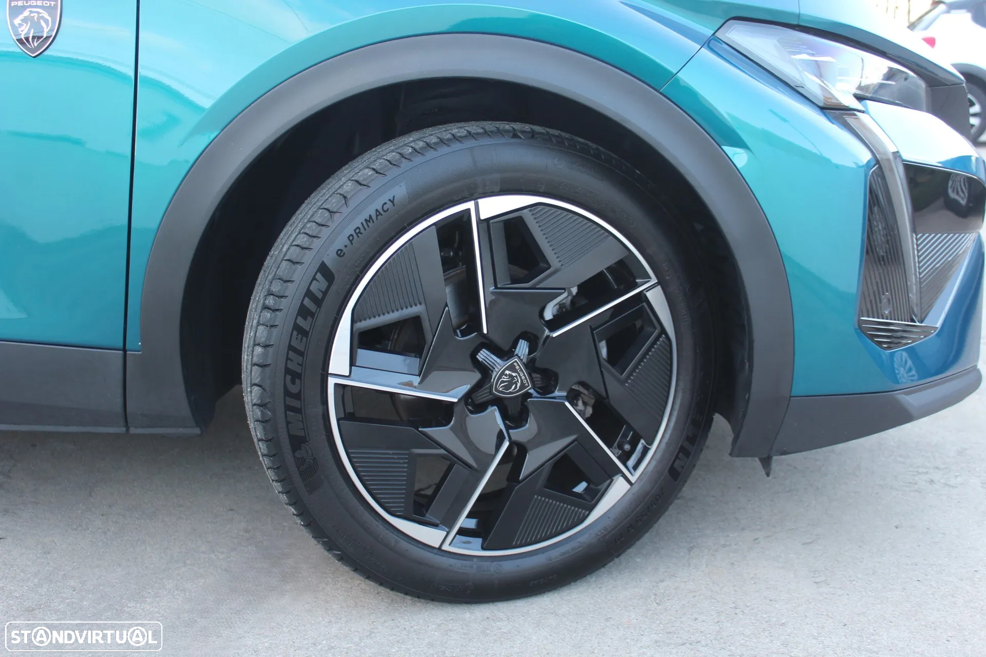 Peugeot 408 1.2 PureTech GT EAT8 - 54