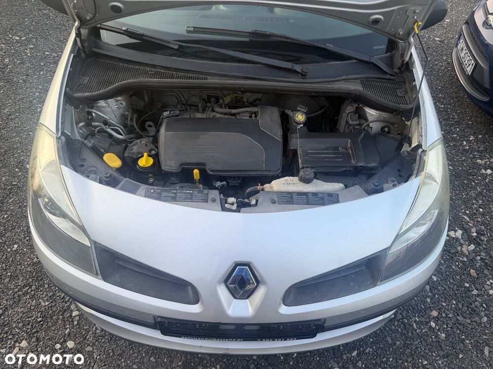 Renault Clio - 28
