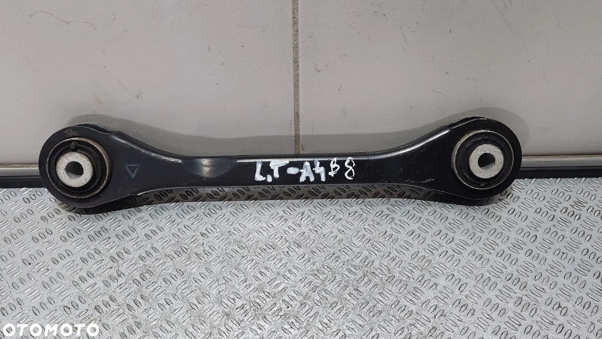 WAHACZ LEWY TYŁ AUDI A4 B8 R2009 NR 8K0501529L - 1