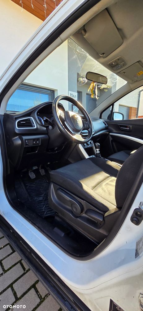 Suzuki SX4 - 12