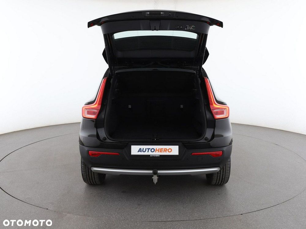 Volvo XC 40 D4 AWD Momentum Pro - 20