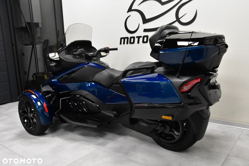Can-Am Spyder - 7