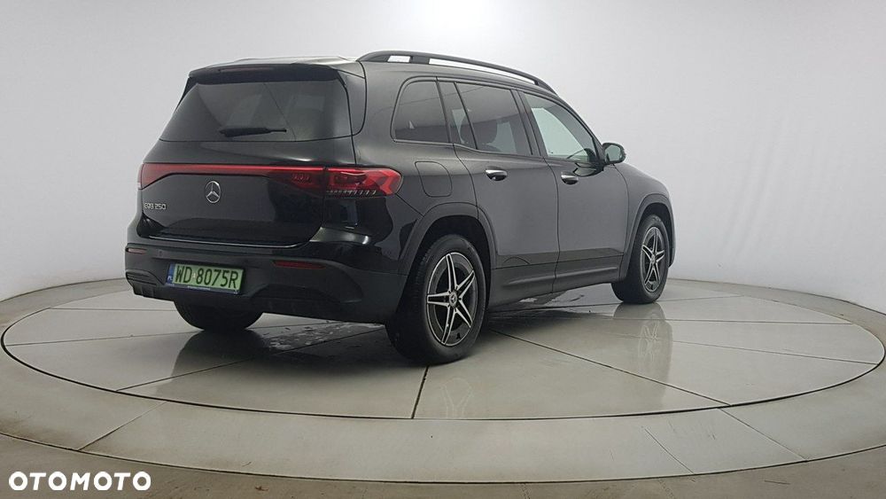 Mercedes-Benz EQB - 7