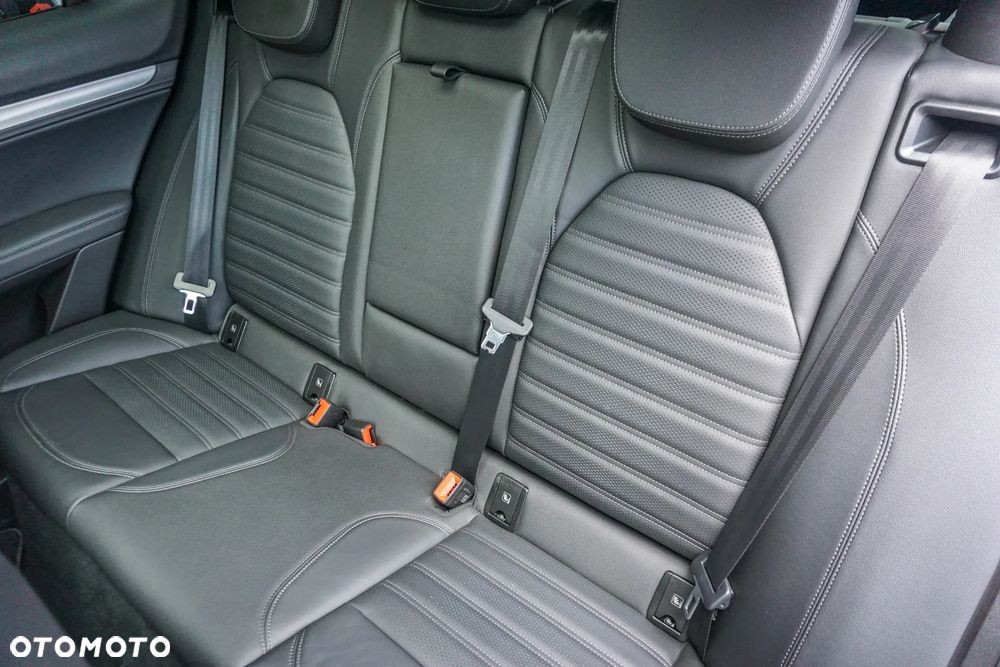 Alfa Romeo Stelvio 2.0 Turbo Veloce Q4 - 29