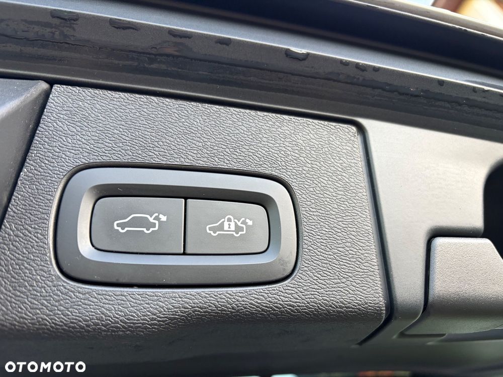 Volvo XC 60 B4 D AWD Inscription - 15