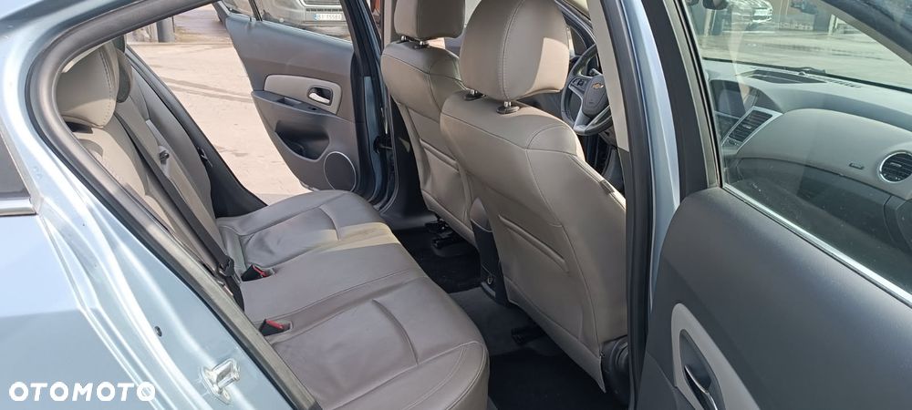 Chevrolet Cruze - 10