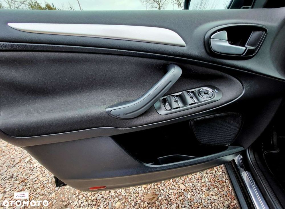 Ford S-Max - 19