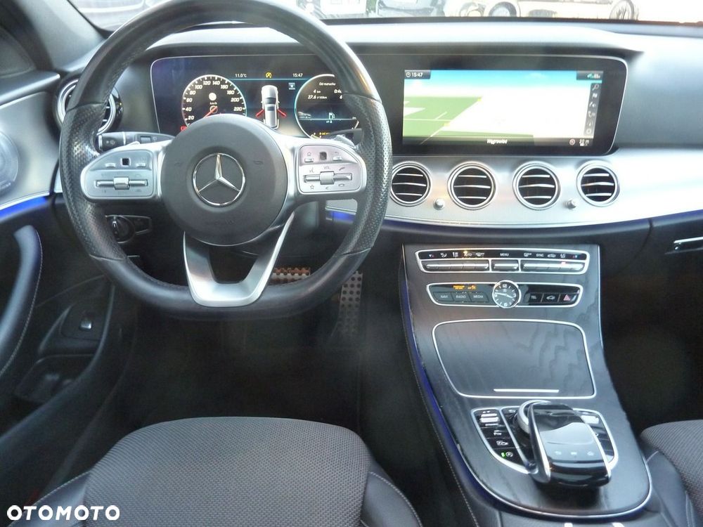 Mercedes-Benz Klasa E - 17