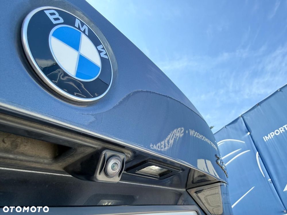BMW Seria 3 330e M Sport sport - 12