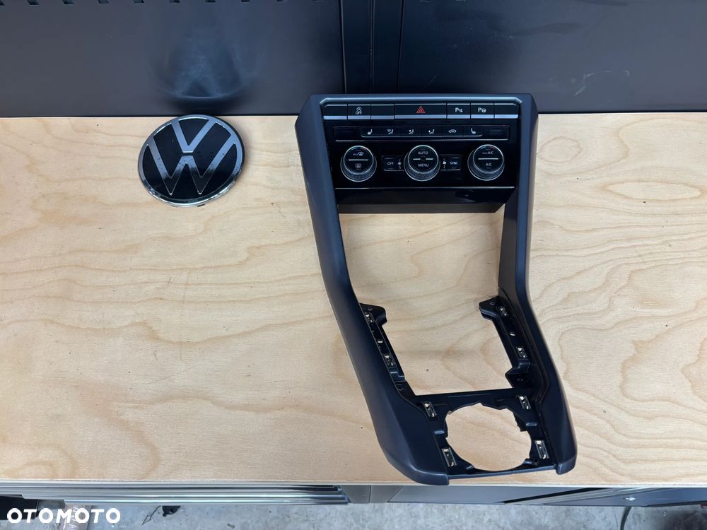 Vw T-ROC dekor obudowa tunelu środkowego  2GA863097 - 1