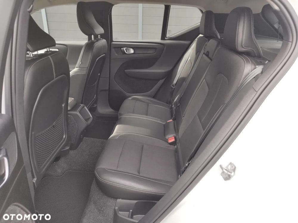 Volvo XC 40 T3 Momentum - 26