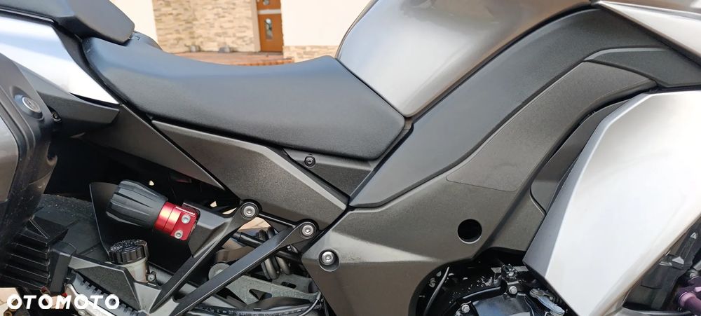 Kawasaki Ninja 1000 SX - 24