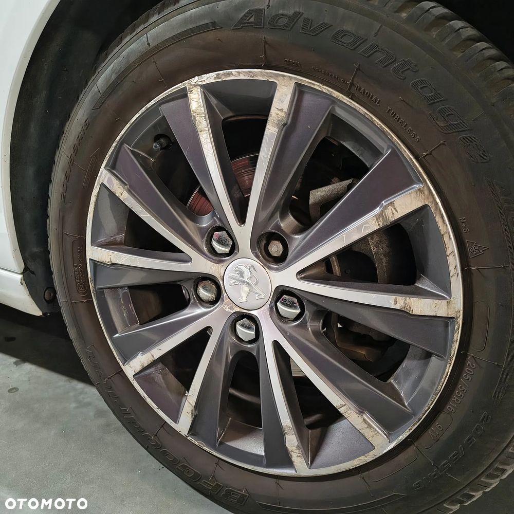 Peugeot 308 1.6 THP Active - 27