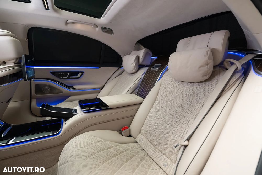 Mercedes-Benz S 500 4MATIC MHEV - 32