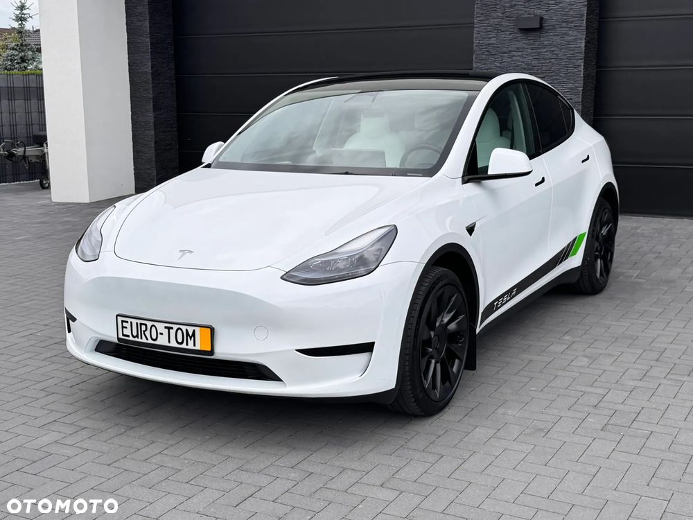 Tesla Model Y Standard - 12