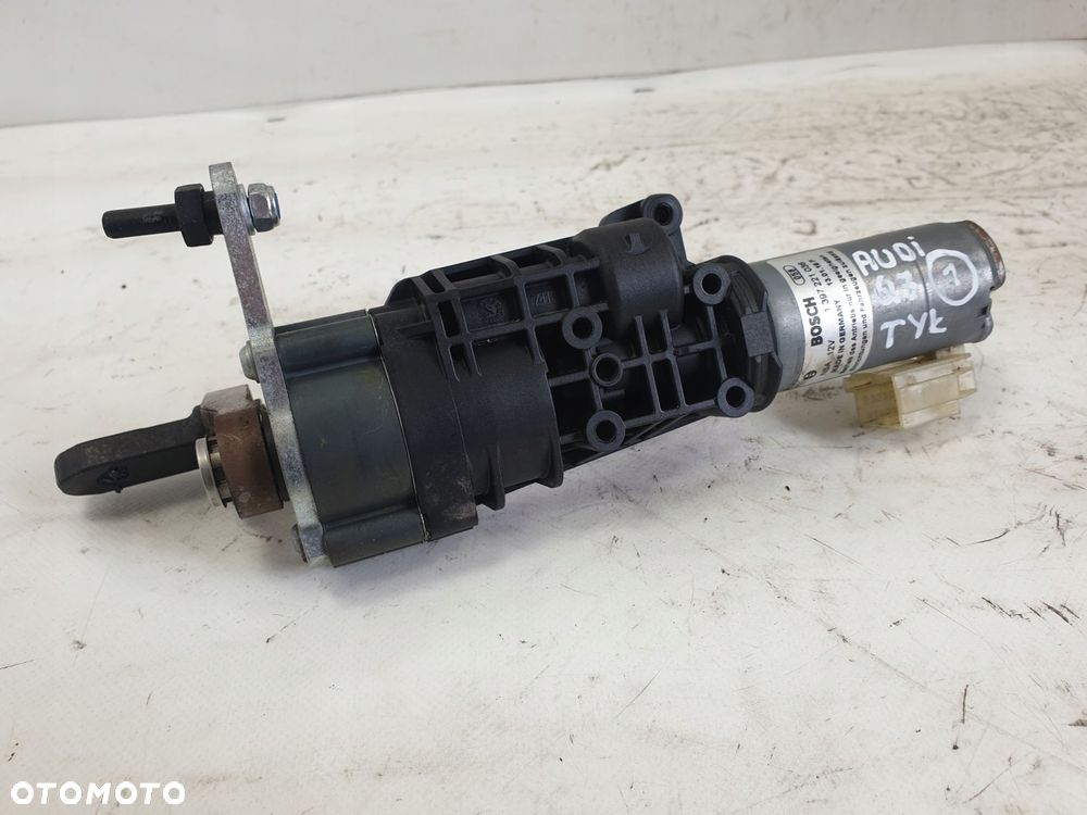 Audi Q7 II 4M 4M0 15-19r SILNIK TYLNEJ KLAPY TYŁ - 9