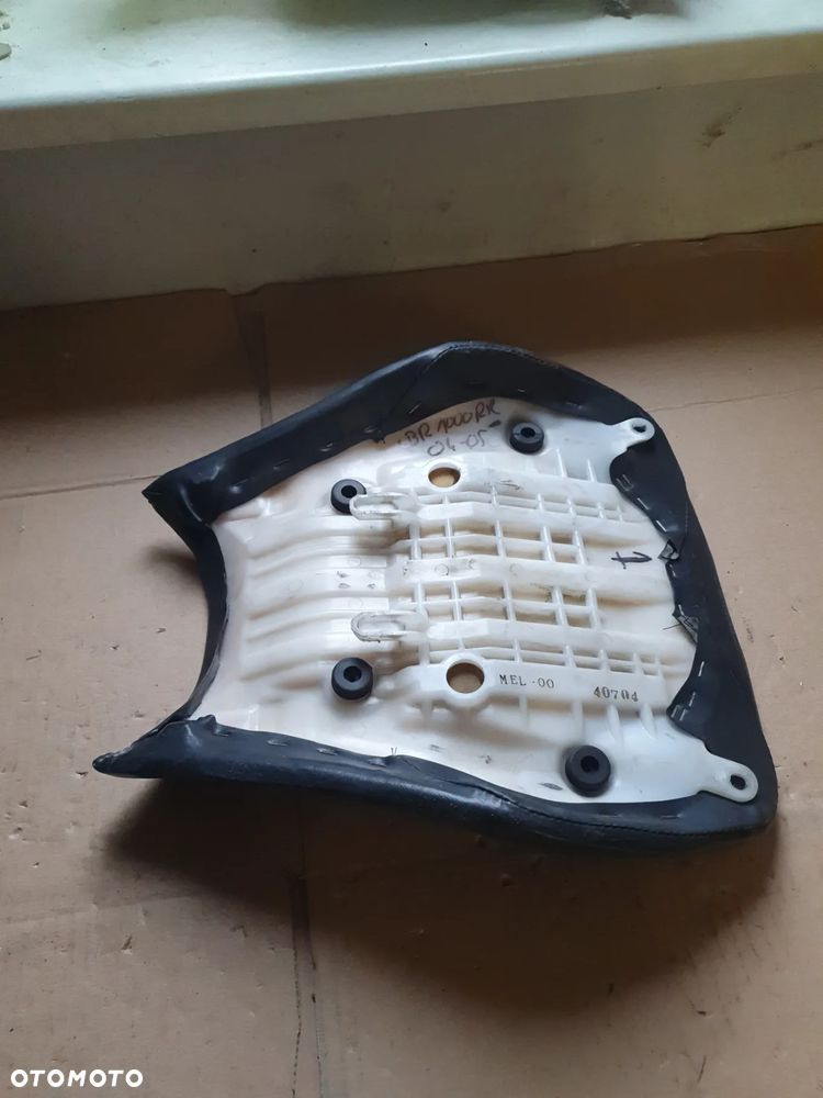 Honda CBR 1000RR Fireblade (2004 - 2005) Siedzenie kanapa kierowcy przód - 4