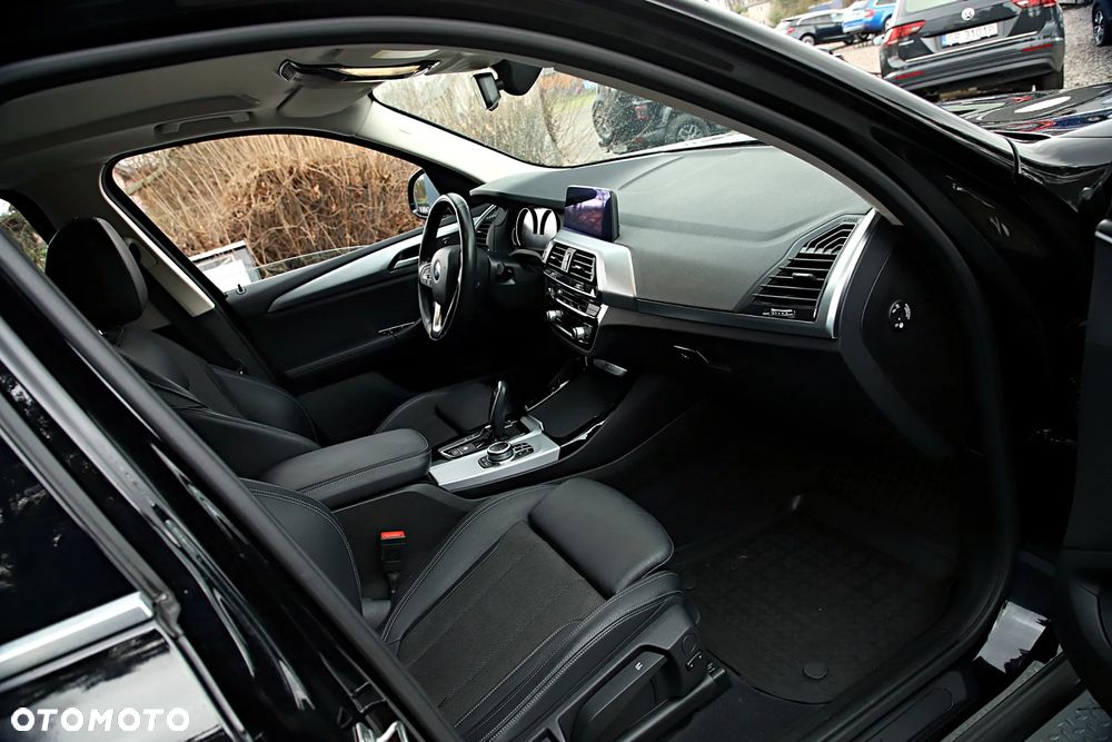 BMW X3 xDrive20i GPF Advantage - 23