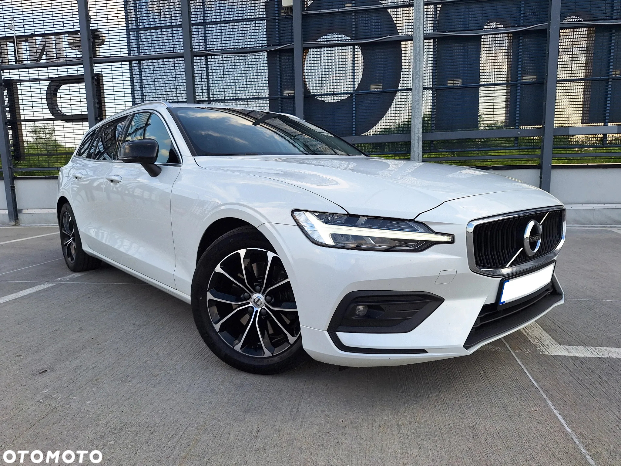 Volvo V60 D4 Momentum Pro - 5