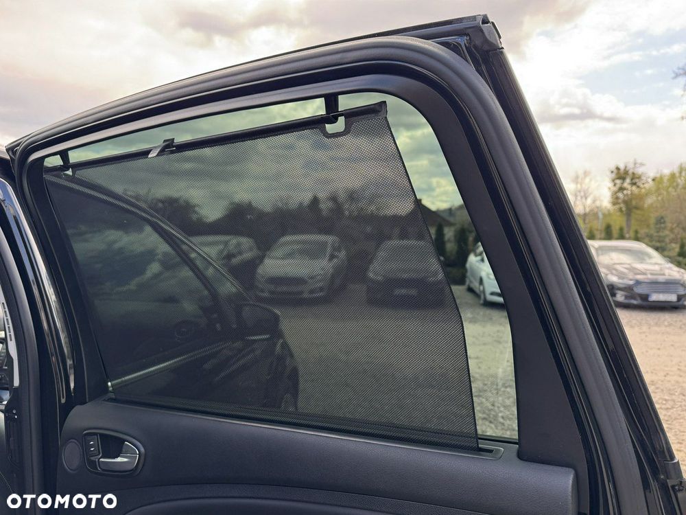 Ford S-Max 2.0 TDCi DPF Titanium X - 19
