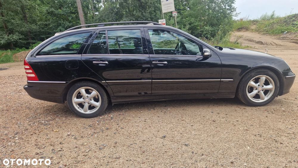 Mercedes-Benz Klasa C 220 CDI Automatik Elegance DPF - 2