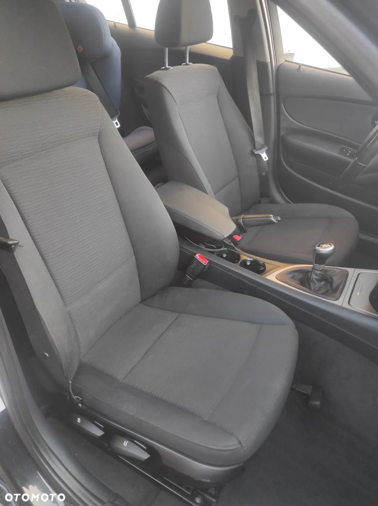BMW Seria 1 118i - 9