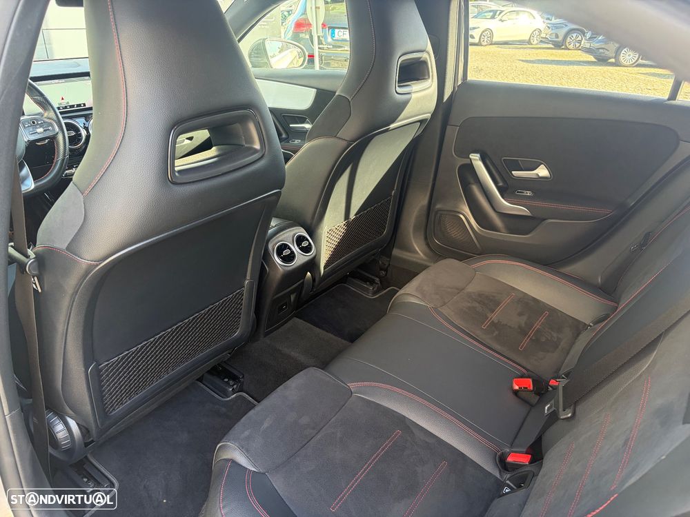 Mercedes-Benz A 250 e AMG Line - 9