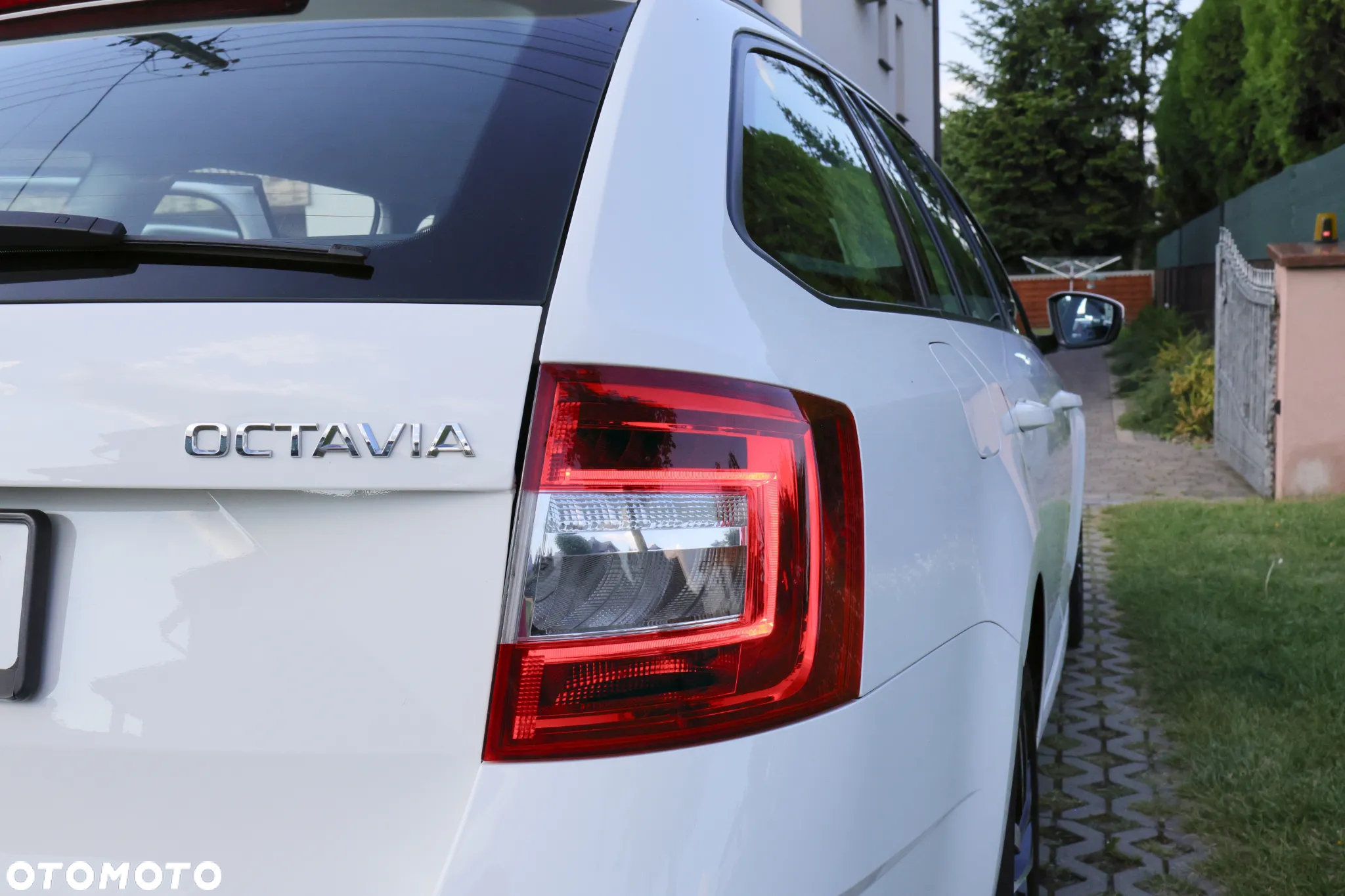 Skoda Octavia 2.0 TDI Ambition DSG - 31