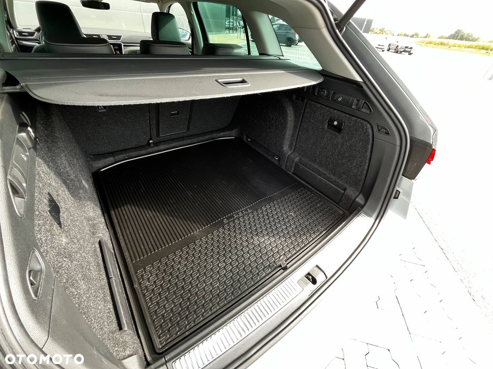 Skoda Superb 2.0 TDI SCR L&K DSG - 21