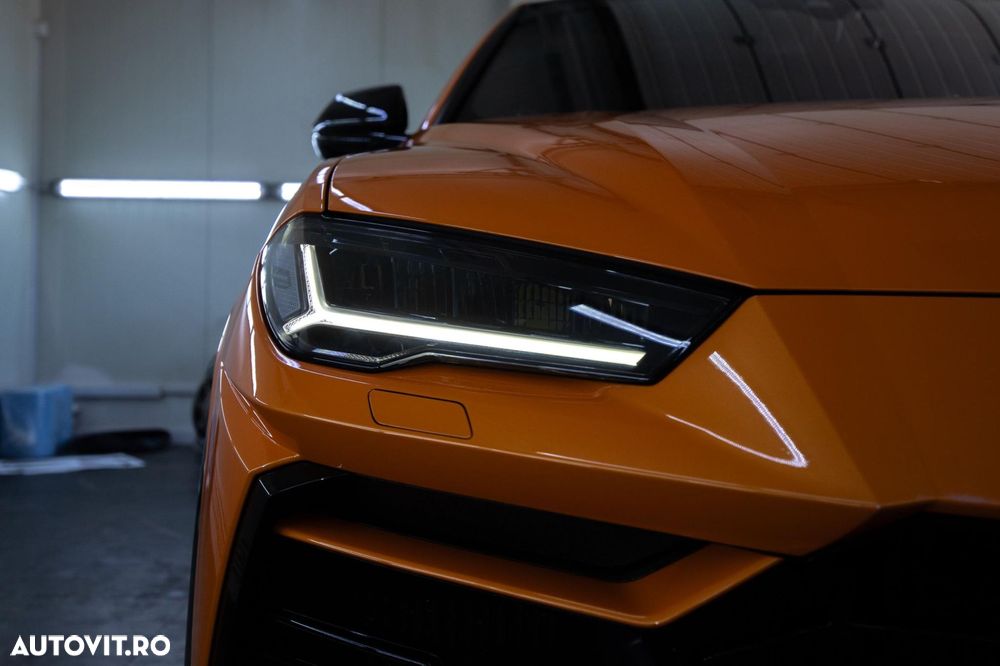 Lamborghini URUS - 10