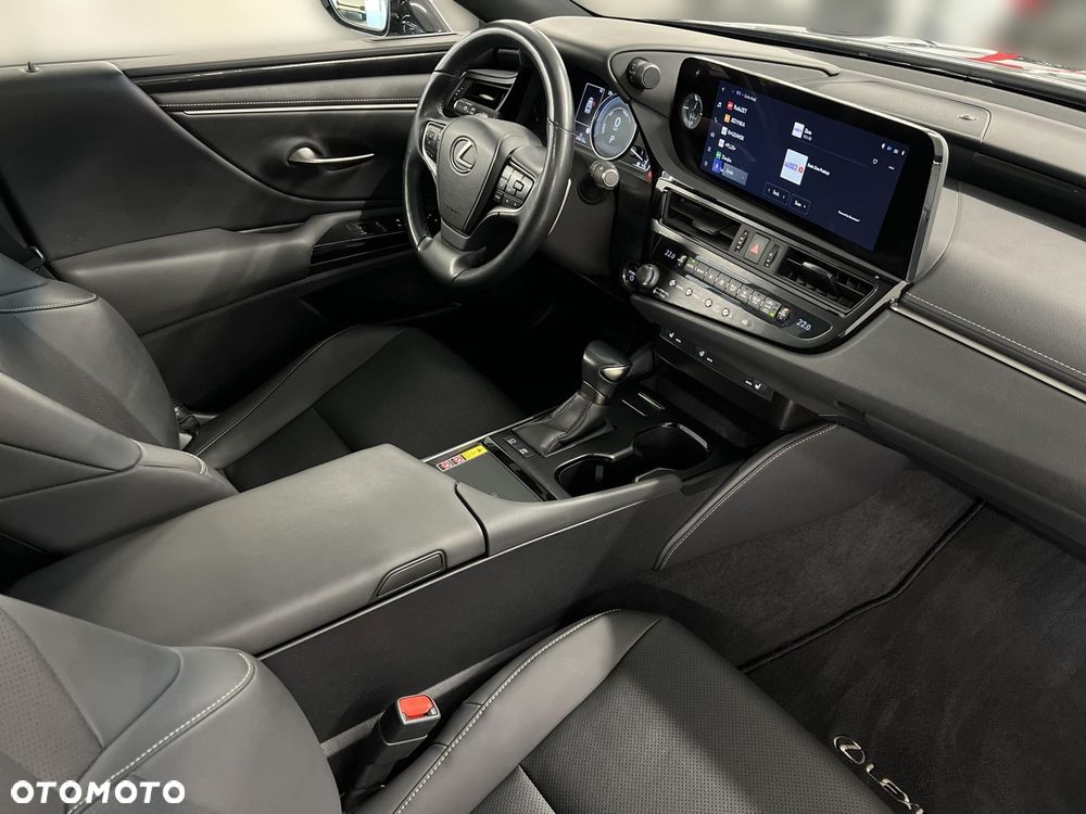 Lexus ES 300h Business Edition - 10