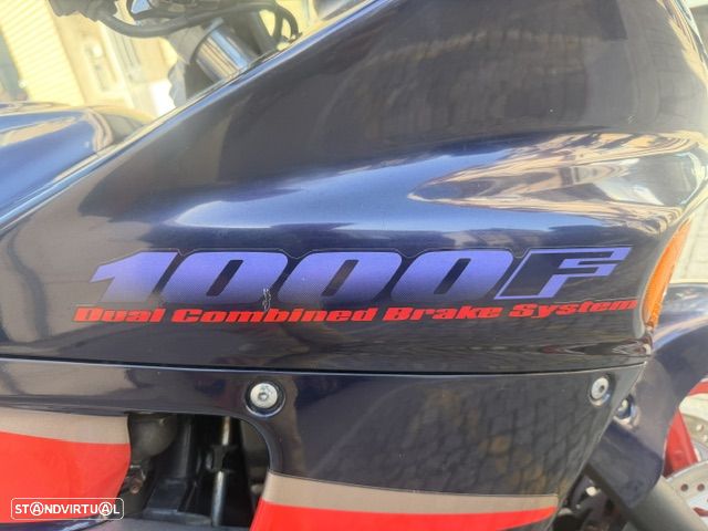 Honda CBR 1000F - 8