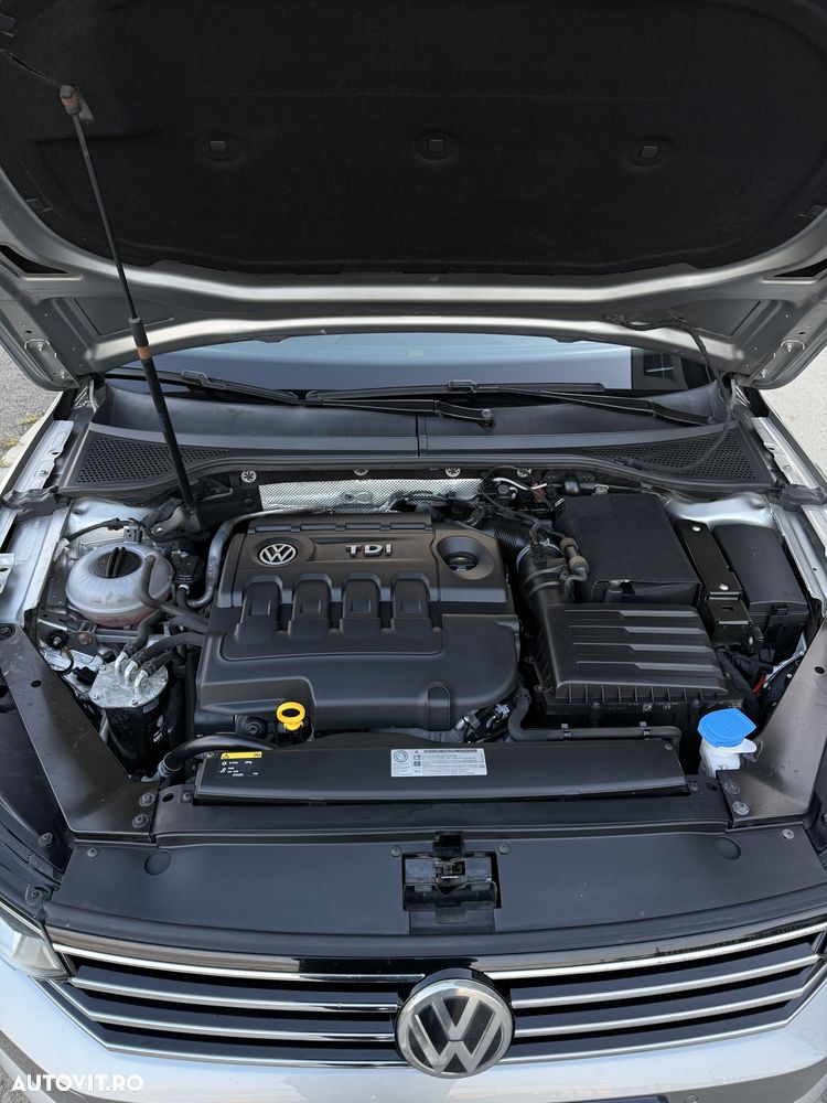 Volkswagen Passat 2.0 TDI Trendline - 7