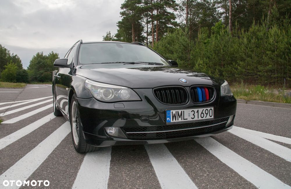 BMW Seria 5 525d Touring - 8