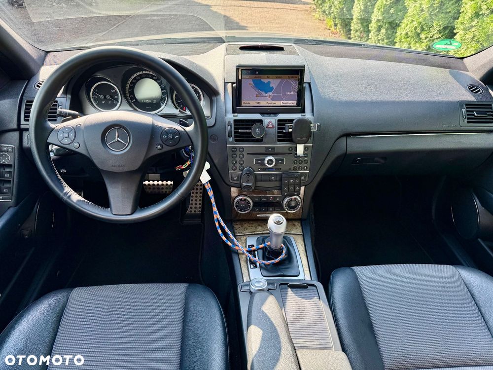Mercedes-Benz Klasa C 250 CGI BlueEff Elegance - 3